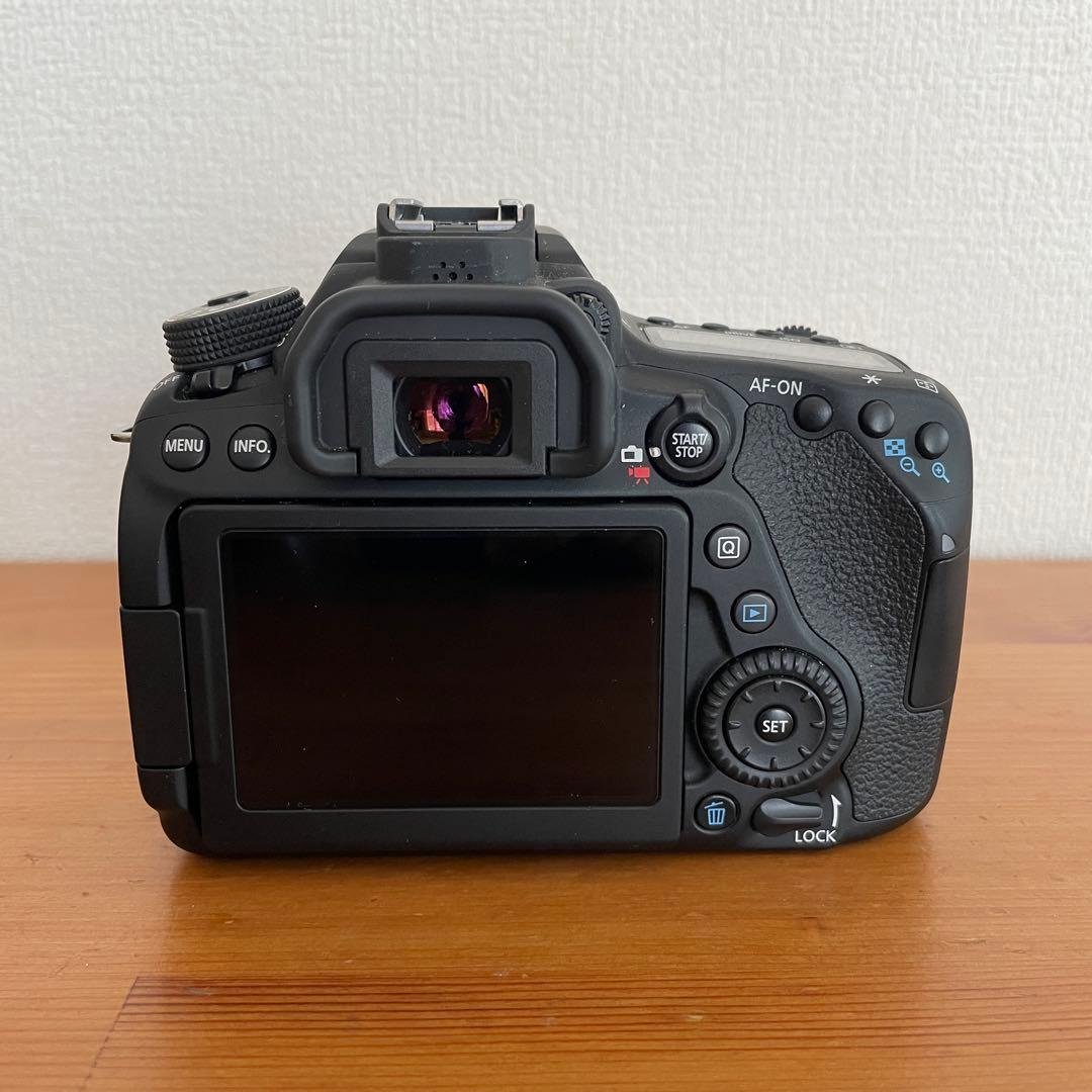 Canon EOS80D ボディ& EFS18-135mmレンズセット