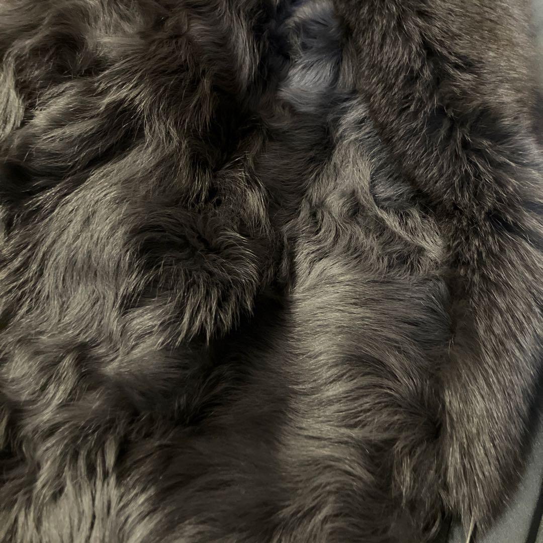 美品　カーリーラム フォックスファーコート ラベンダー系カラー　短丈　防臭抗菌