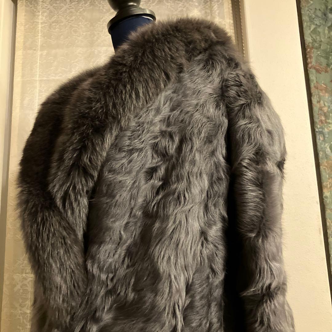 美品　カーリーラム フォックスファーコート ラベンダー系カラー　短丈　防臭抗菌