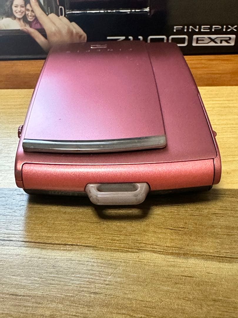 デジタルカメラ　FUJIFILM FINEPIX Z1100EXR