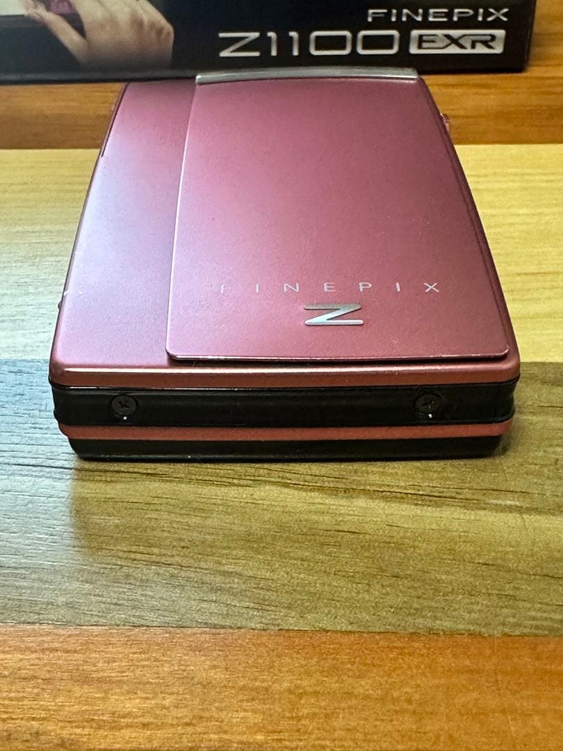 デジタルカメラ　FUJIFILM FINEPIX Z1100EXR