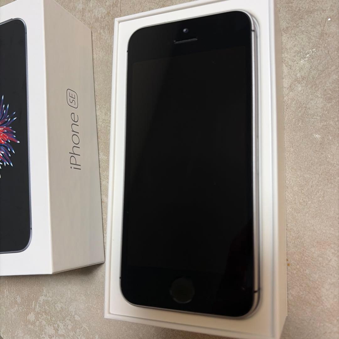 iPhone SE 第1世代/128GB /箱あり/スペースグレイ　本体
