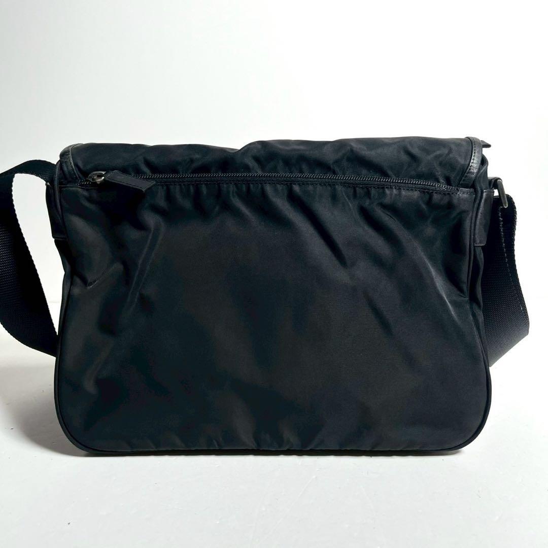 【美品】プラダ メッセンジャーバッグ クロスボディ テスートナイロン × レザー