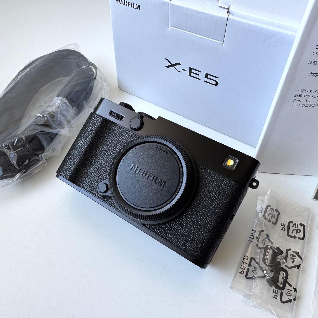 FUJIFILM X-E5 ミラーレス一眼 ブラック