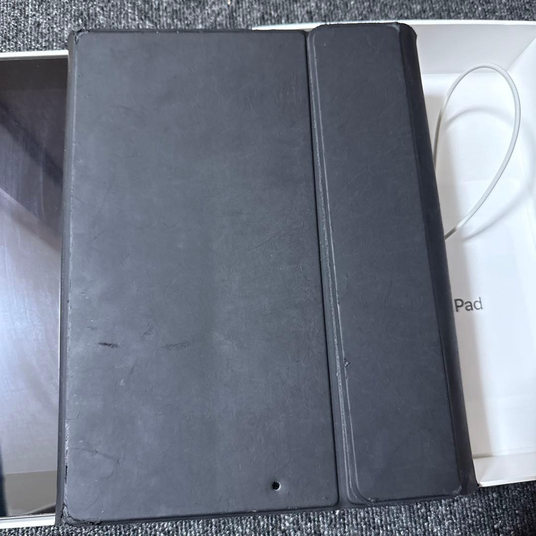 iPad 本体 第9世代64gb 箱付き 充電器付き タブレットケース付き