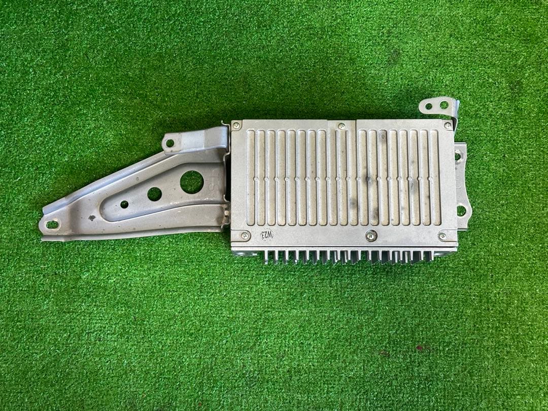 トヨタ クラウン200系 GRS200 オーディオアンプ 86280-30630