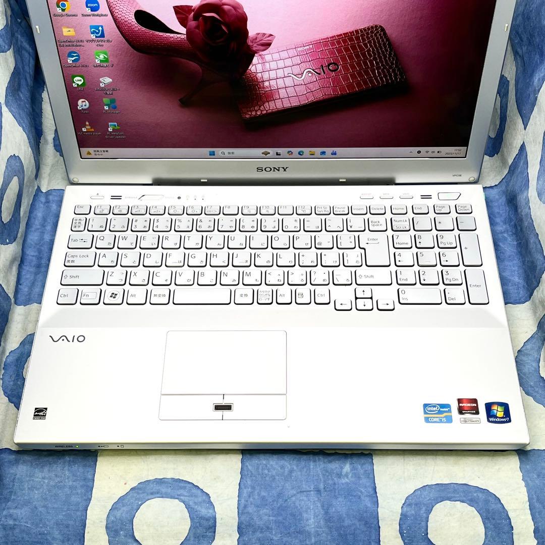 人気VAIO♡快適SSD☆i5☆美しいシルバーPC♪カメラ！Windows11