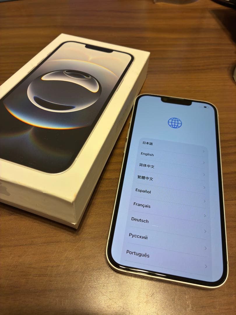 Apple iPhone16e ホワイト SIMフリー バッテリー100%