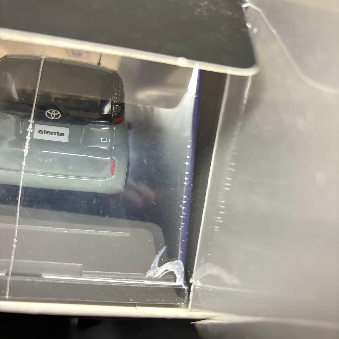 し*う様 【未開封】非売品 トヨタ シエンタ アーバンカーキ1/30カラーサンプ