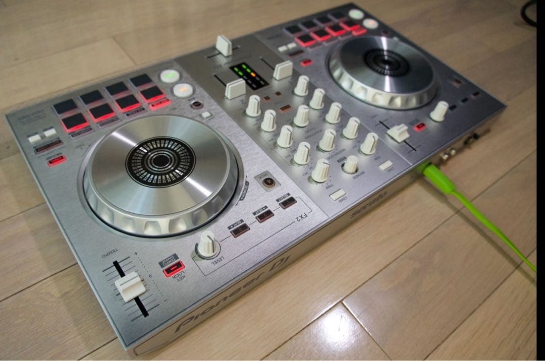 Pioneer DJ DDJ-SB コントローラー