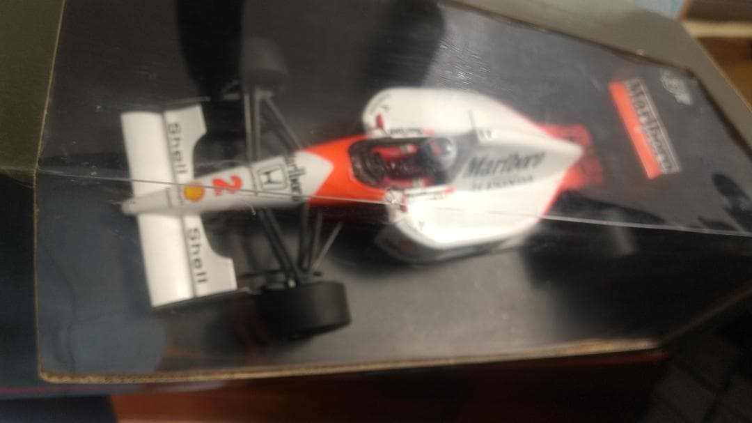 ミニチャンプス 1/18 マクラーレン mp4　Marlboro
