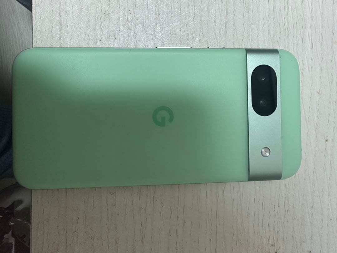 Pixel8a (Google)アロエ 本体　ケース付き　SIMフリー