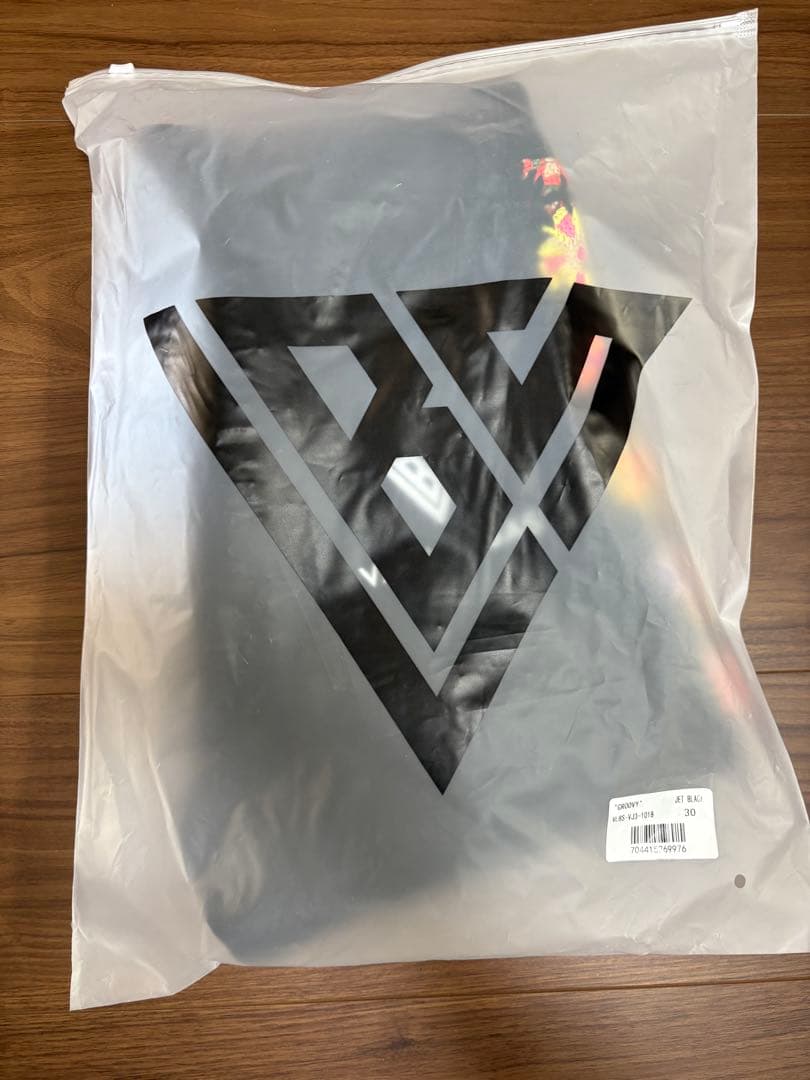 【新品】 eyden着用 VALABASAS フレアデニム サイズ30 ブラック