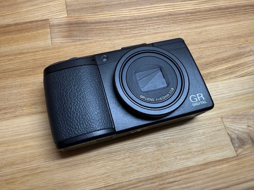 【ショット数911回】 RICOH GR DIGITAL III + GC-4