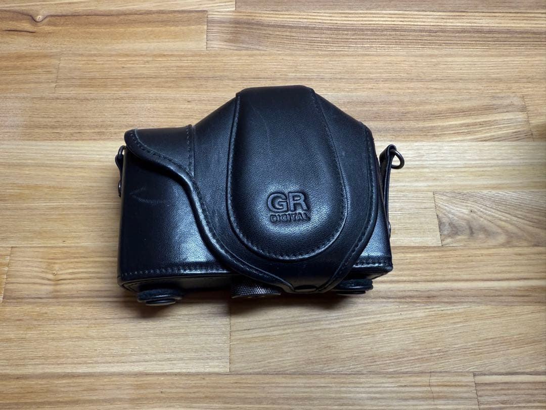 【ショット数911回】 RICOH GR DIGITAL III + GC-4