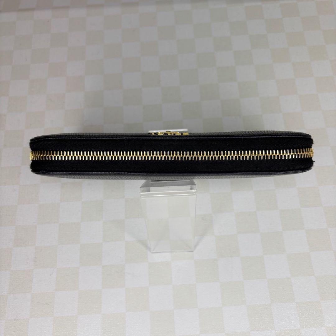 極美品　PRADA プラダ　長財布　ラウンドファスナー　M011
