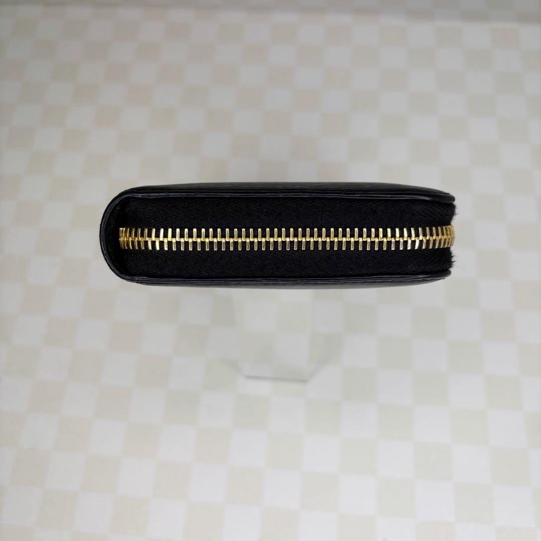 極美品　PRADA プラダ　長財布　ラウンドファスナー　M011