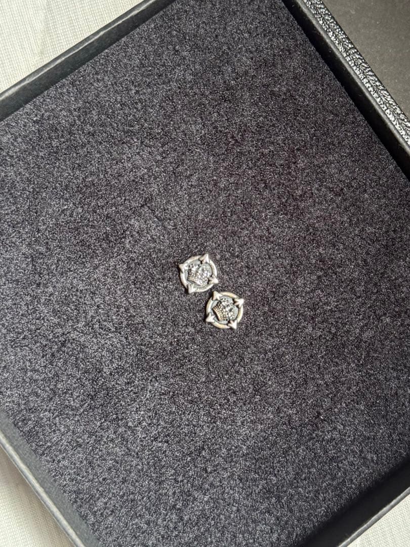 【JUSTIN DAVIS】 CROWN STUD ピアス