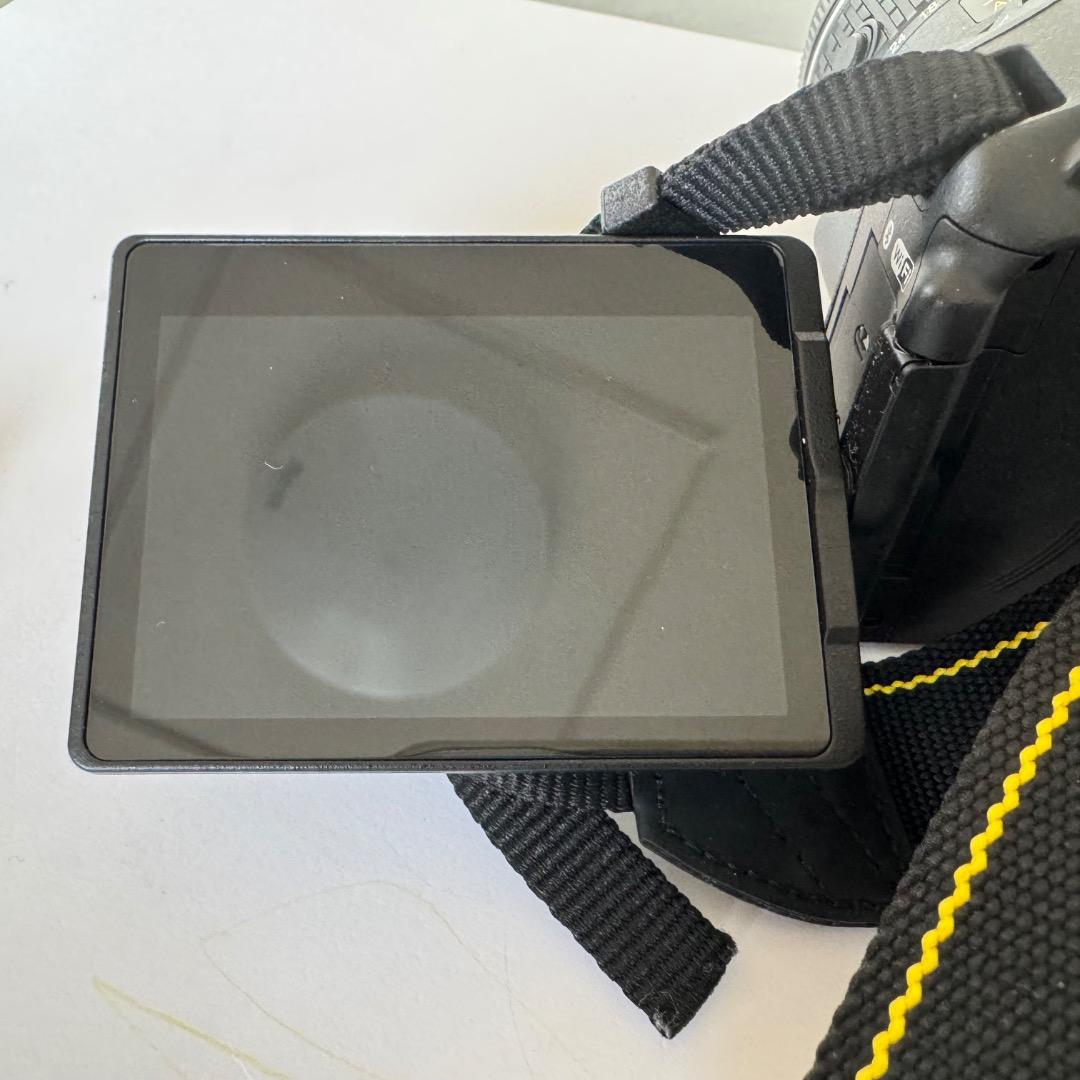 ニコンD5600 (Nikon D5600)