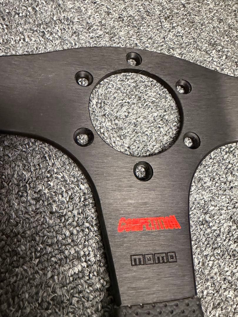 momoステアリングcompetition350mm