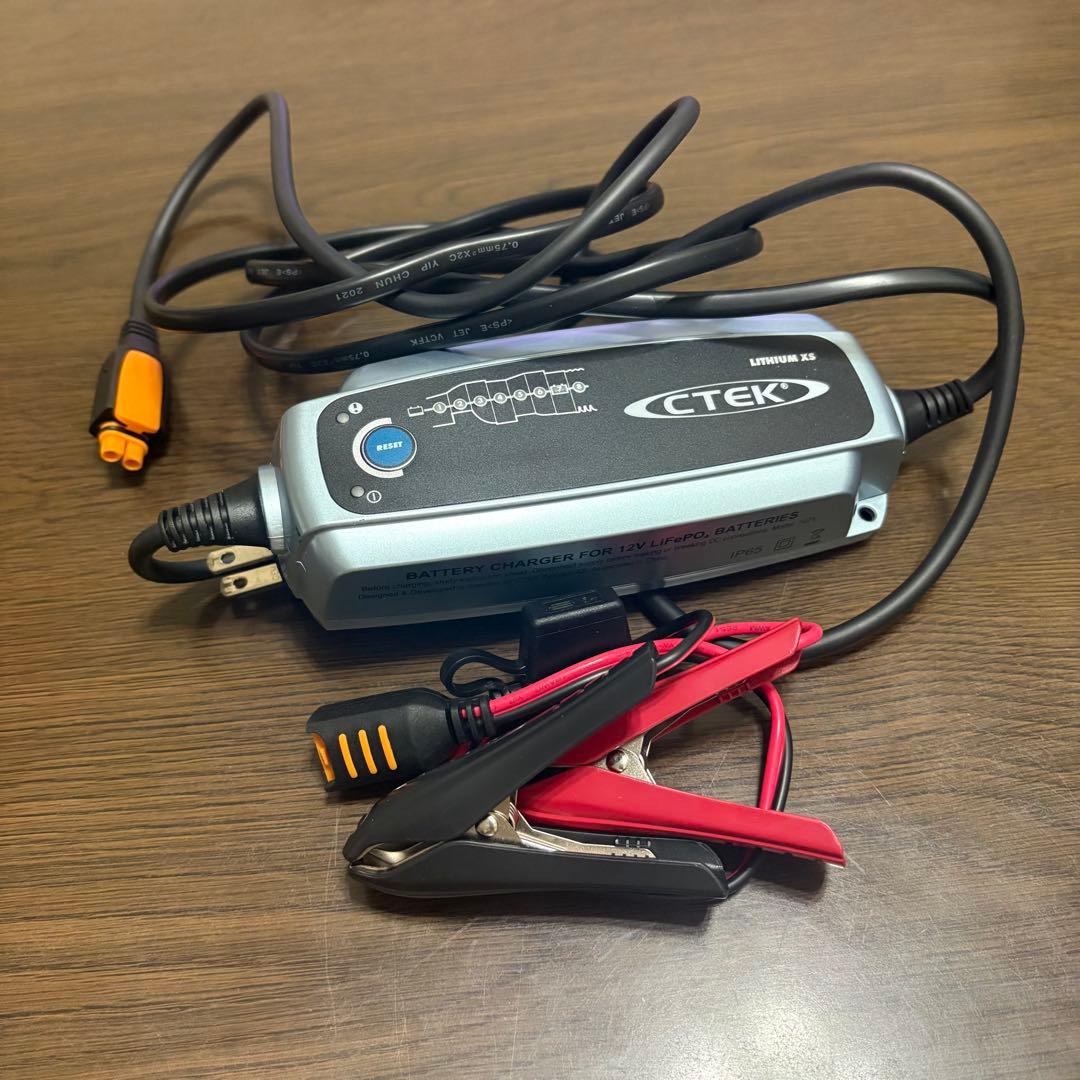 CTEK 12V LiFePO4 バッテリーチャージャー