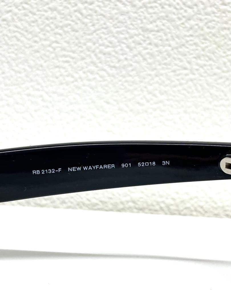 Ray-Ban ブラック サングラス ニューウェイファーラー RB2132F