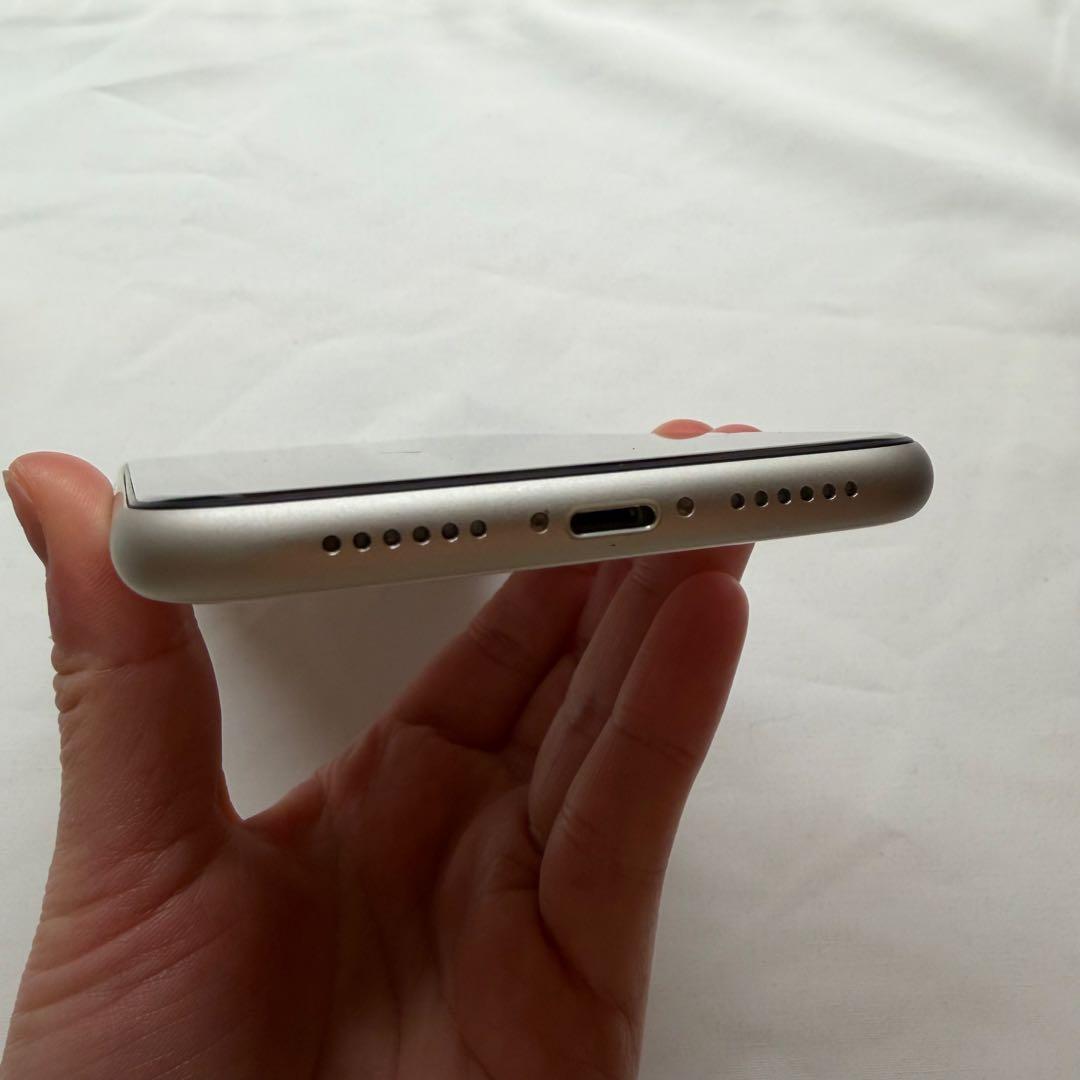 iPhone11 ホワイト 64GB ＋未使用付属品 ＋未使用ガラスフィルム