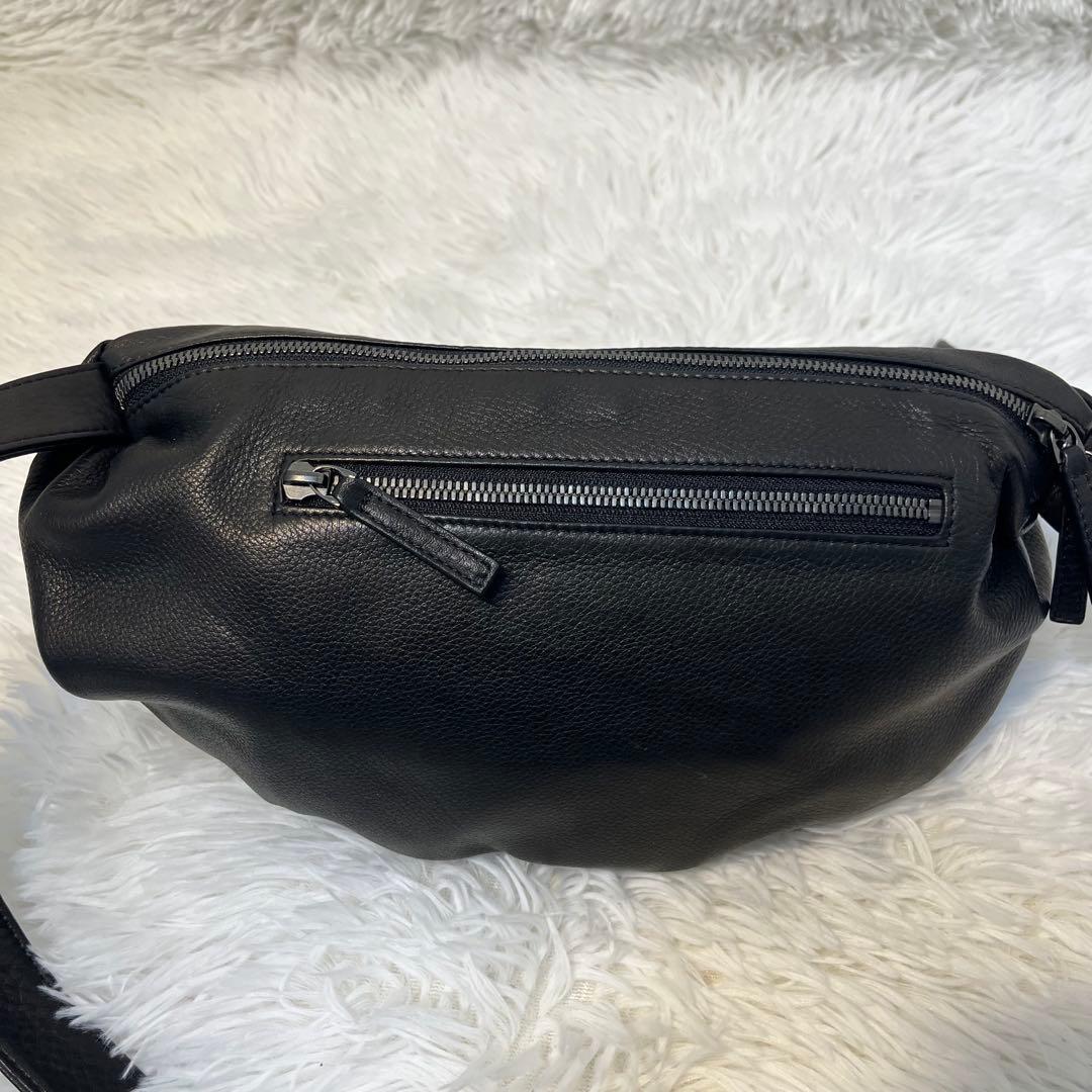 ま*め様 定価4.7万/イアパピヨネ/本革ドレープレザーショルダーバッグ/激レア