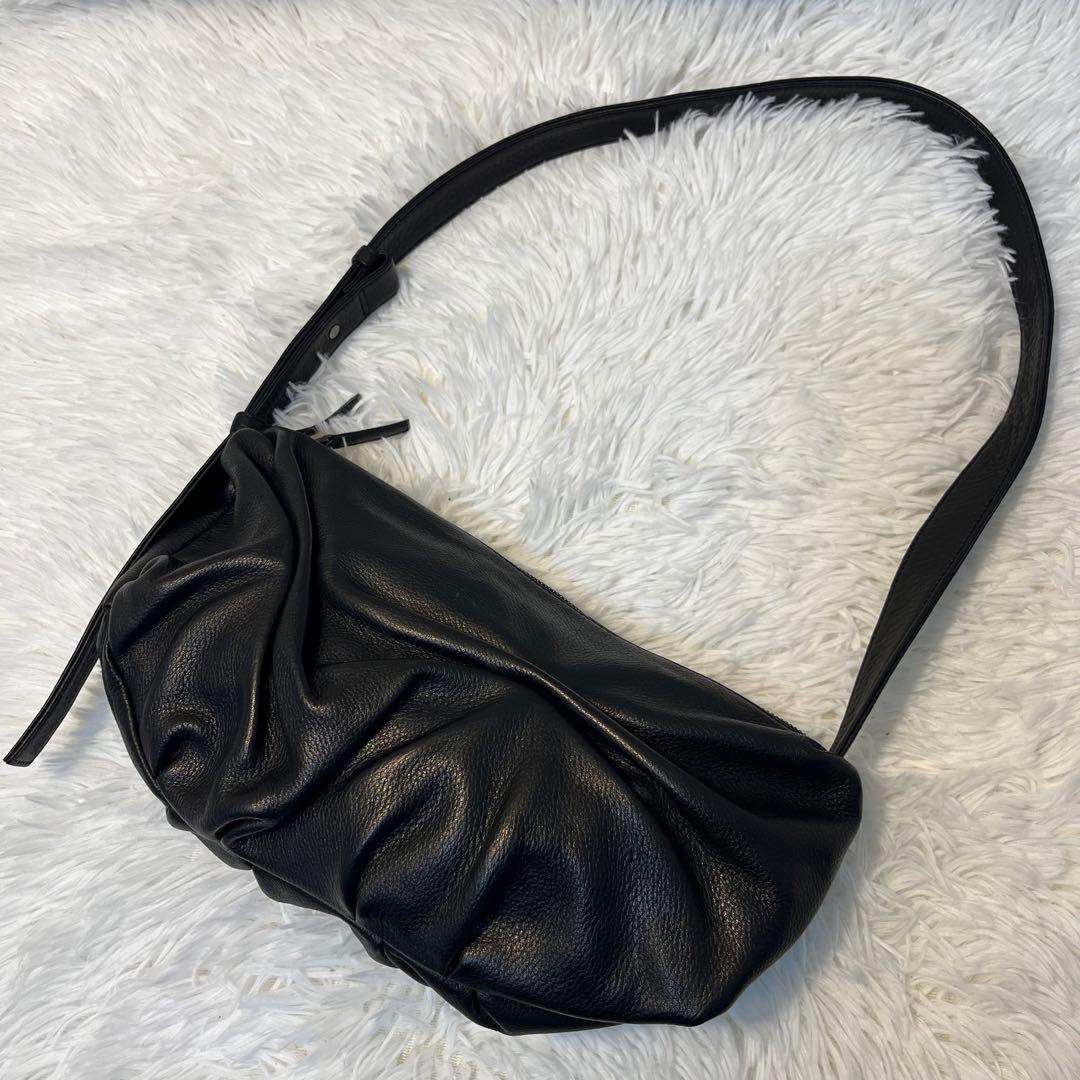 ま*め様 定価4.7万/イアパピヨネ/本革ドレープレザーショルダーバッグ/激レア