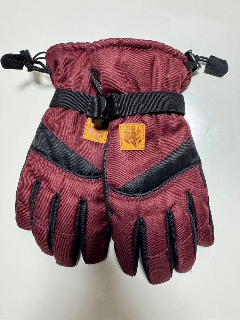 スノーボード一流メーカーセット。防水加工済み