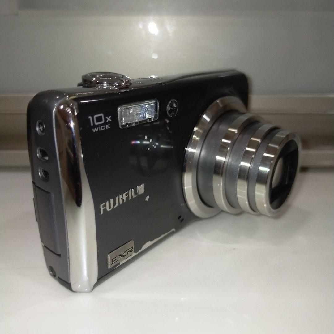 【動作品】FUJIFILM FINEPIX F70EXR ブラック 充電器付き