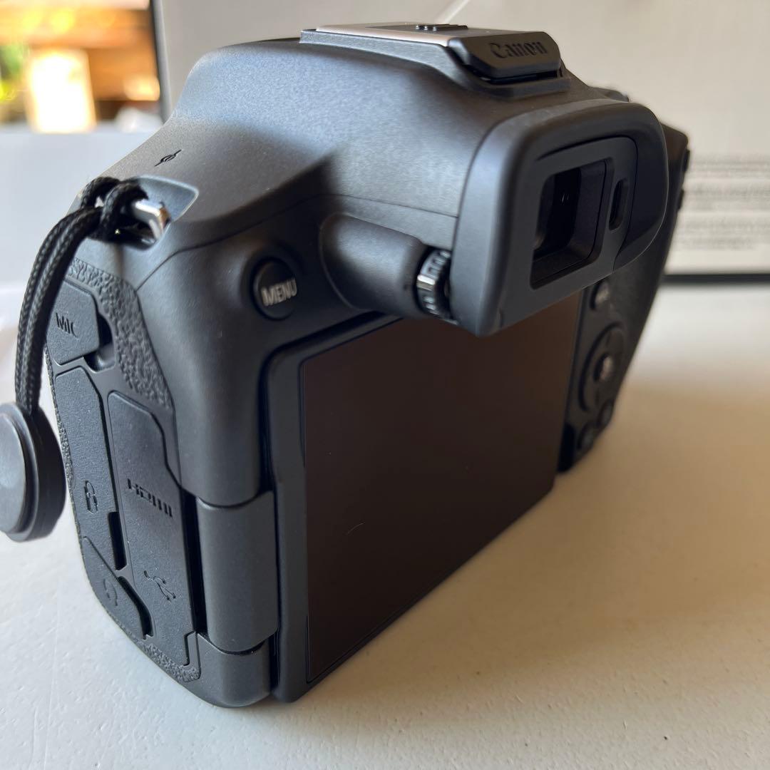 【美品】Canon EOS R7 ミラーレス一眼 本体