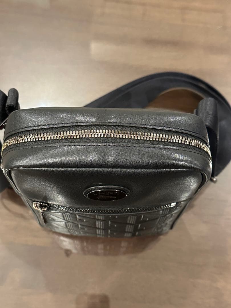 LACOSTE ラコステ　モノグラム　ショルダーバッグ