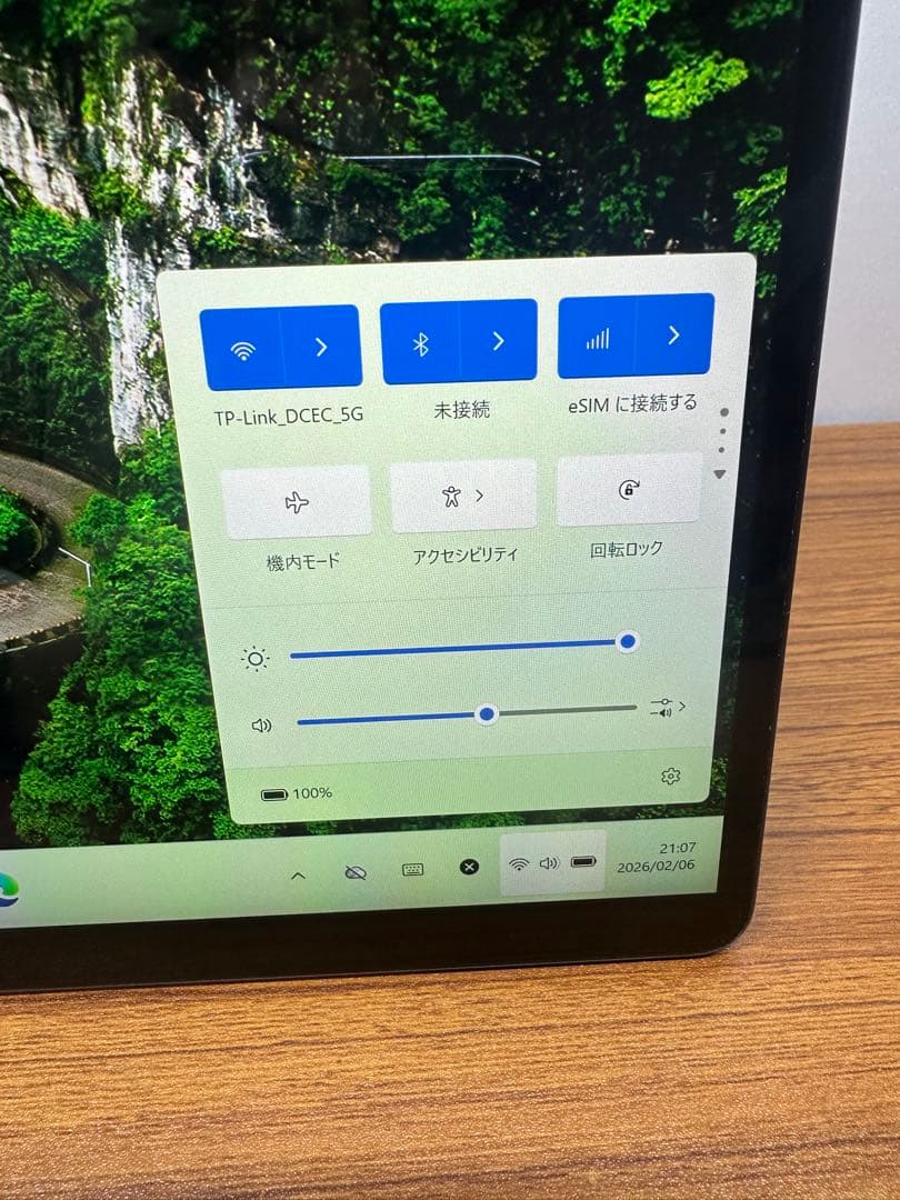 Windowsタブレット本体 2.Microsoft Surface Pro X SQ1 4G LTE