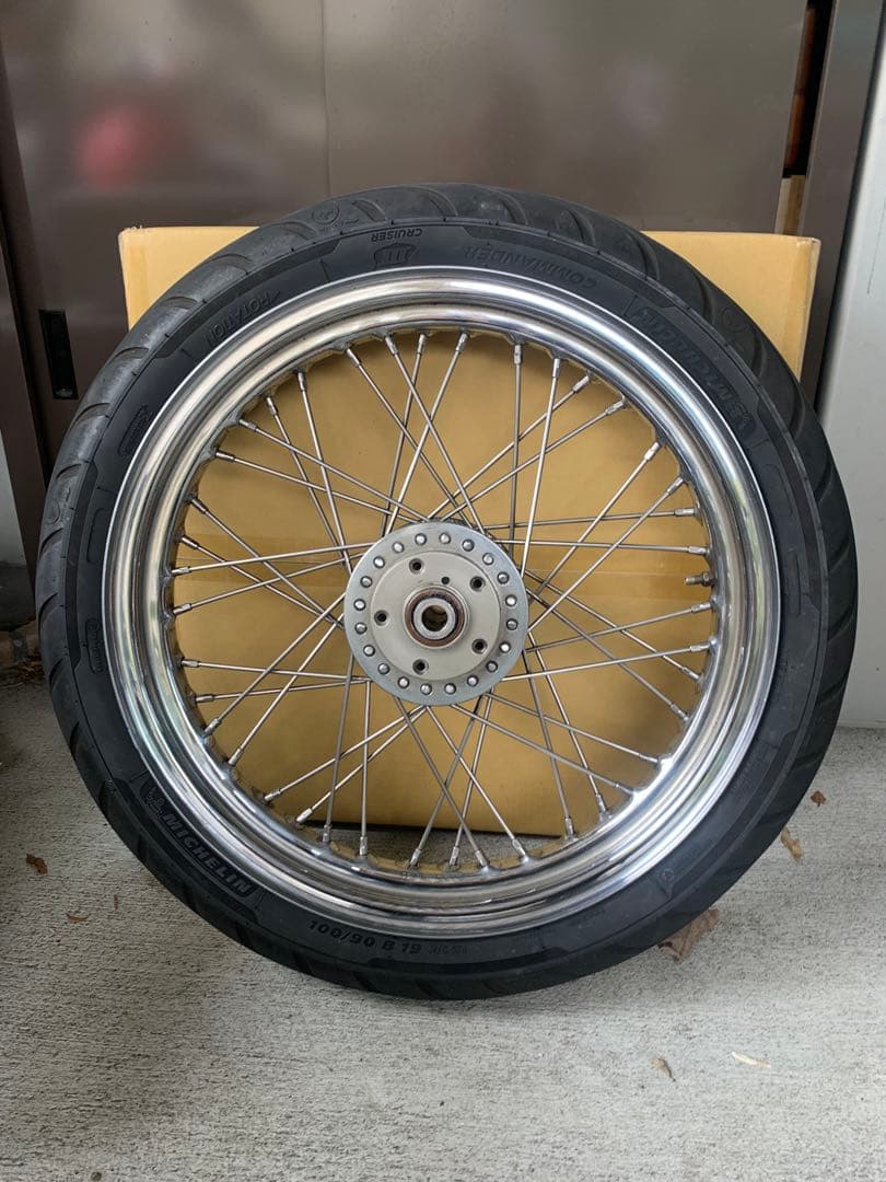 ハーレーフロントホイール19インチ