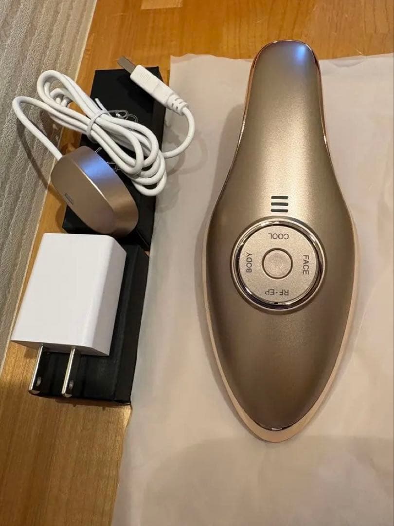 IKKOさんプロデュース MEラボンエクラ 美顔器 Eclat ME 美品