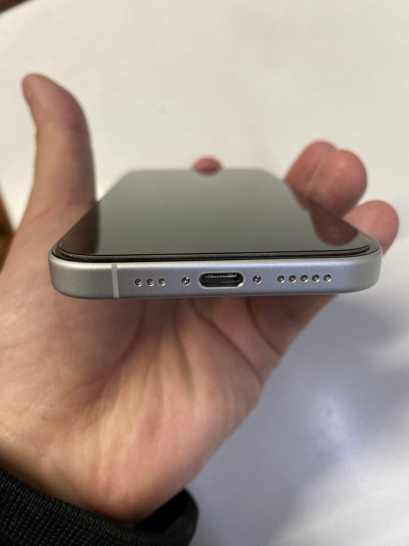 iPhone16 128GB 中古　シムフリー