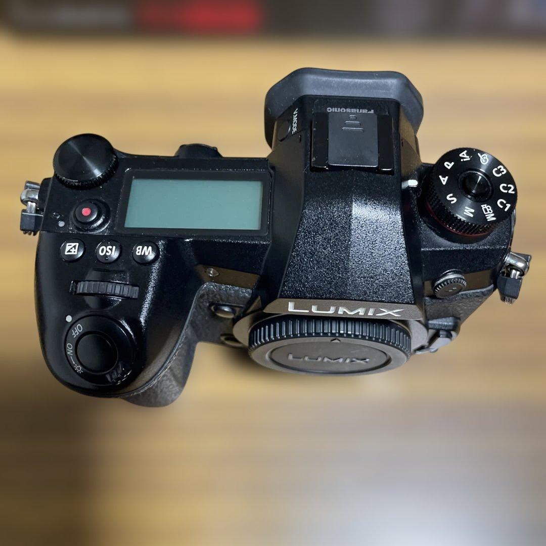 11/30まで。値下げします。 LUMIX G9 ミラーレス一眼カメラ