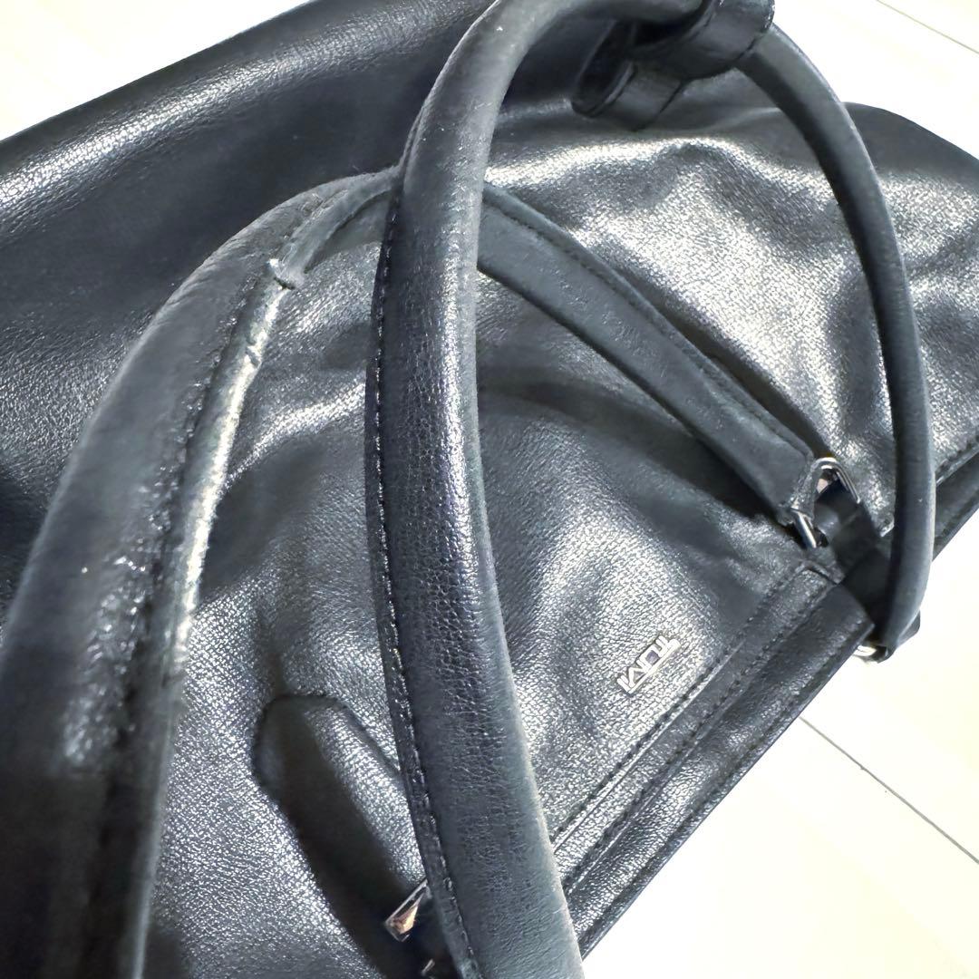 tumi トゥミ　ビジネストートバッグ　パソコン　仕事カバン　ネイビーブラック