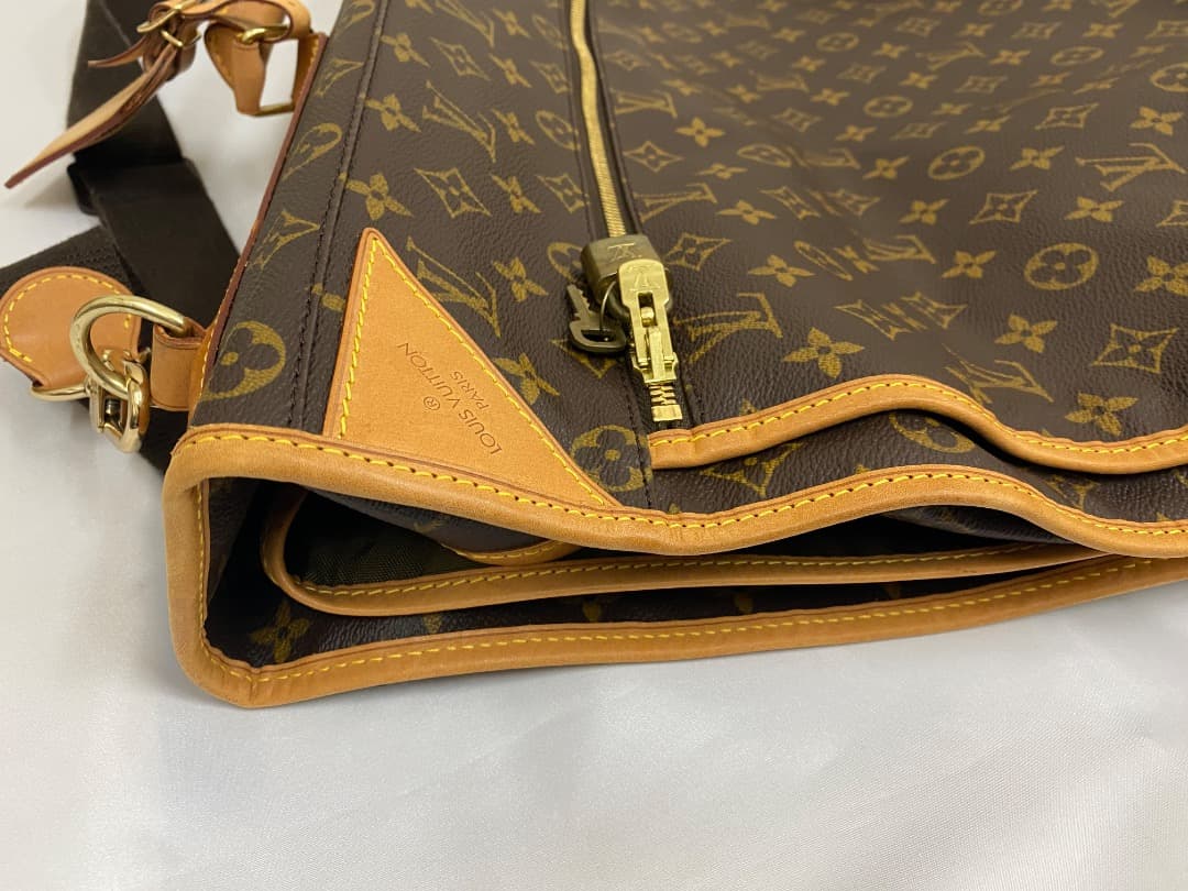 ルイヴィトン モノグラム ポルタブル バンドリエール M23418