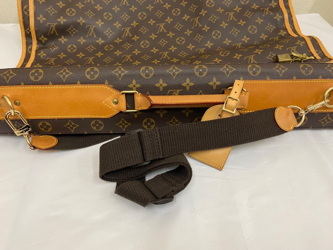 ルイヴィトン モノグラム ポルタブル バンドリエール M23418