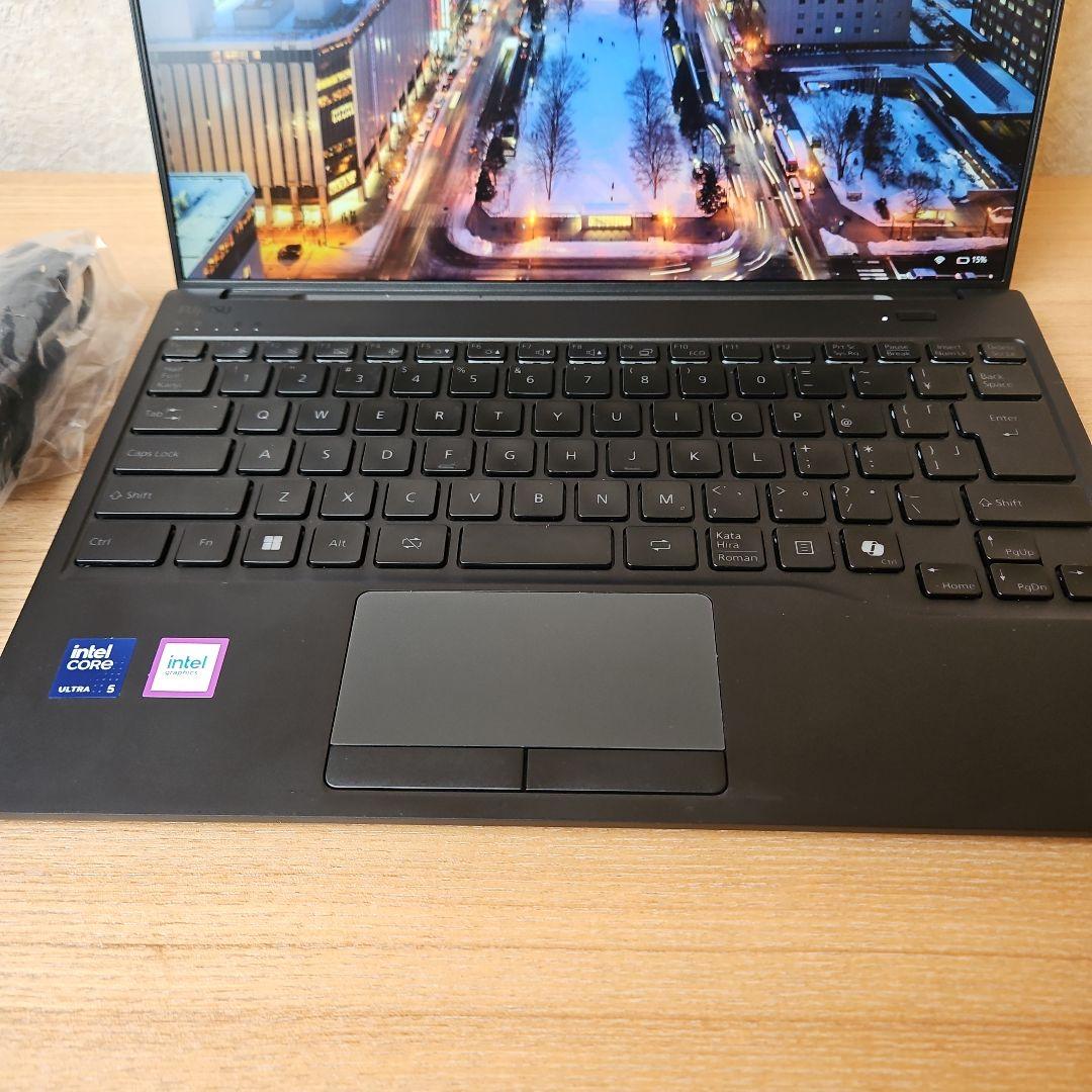 FMV zero 14インチ超軽量ノートパソコン