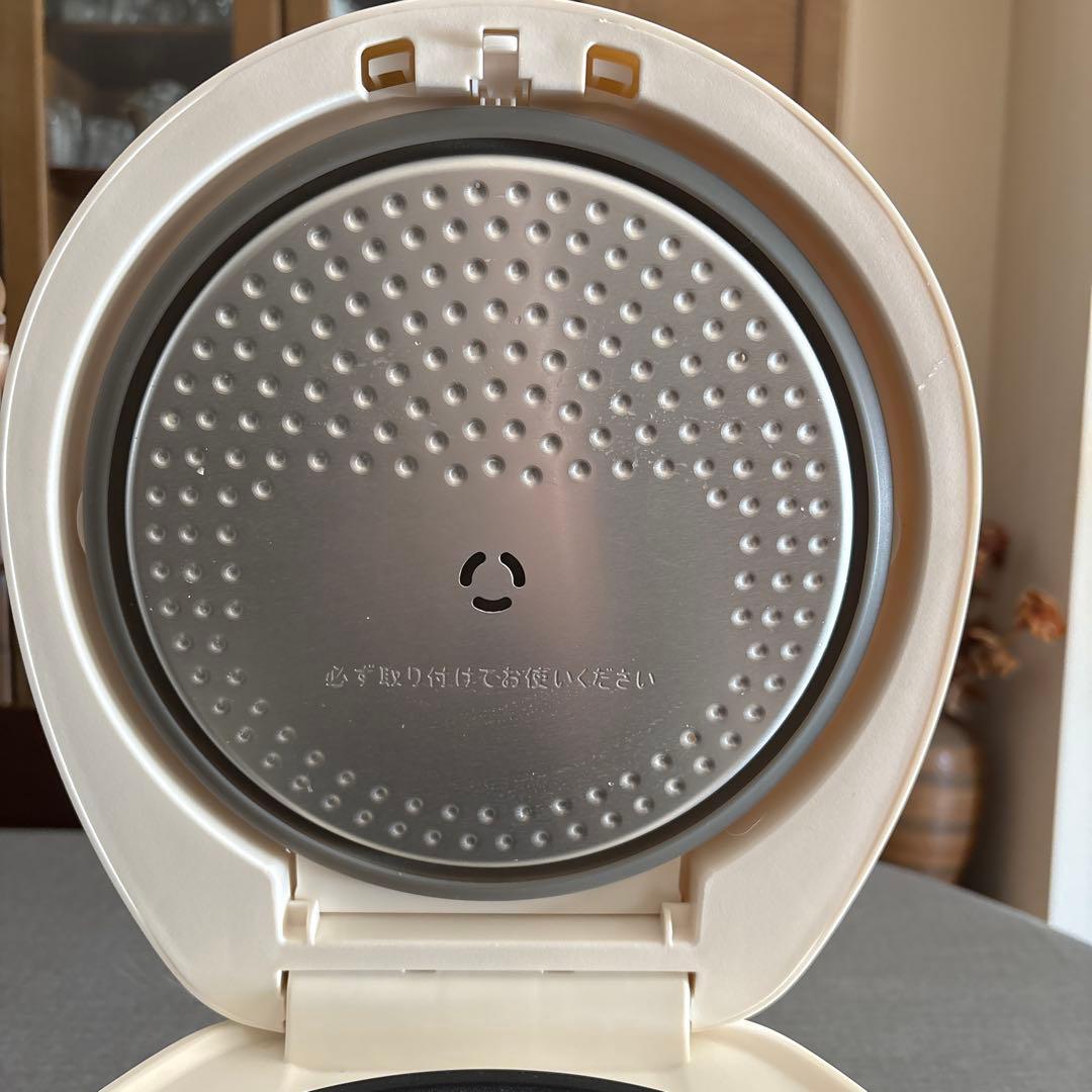 美品 アイリスオーヤマ 炊飯器 2025年製 RC-lLA50-W