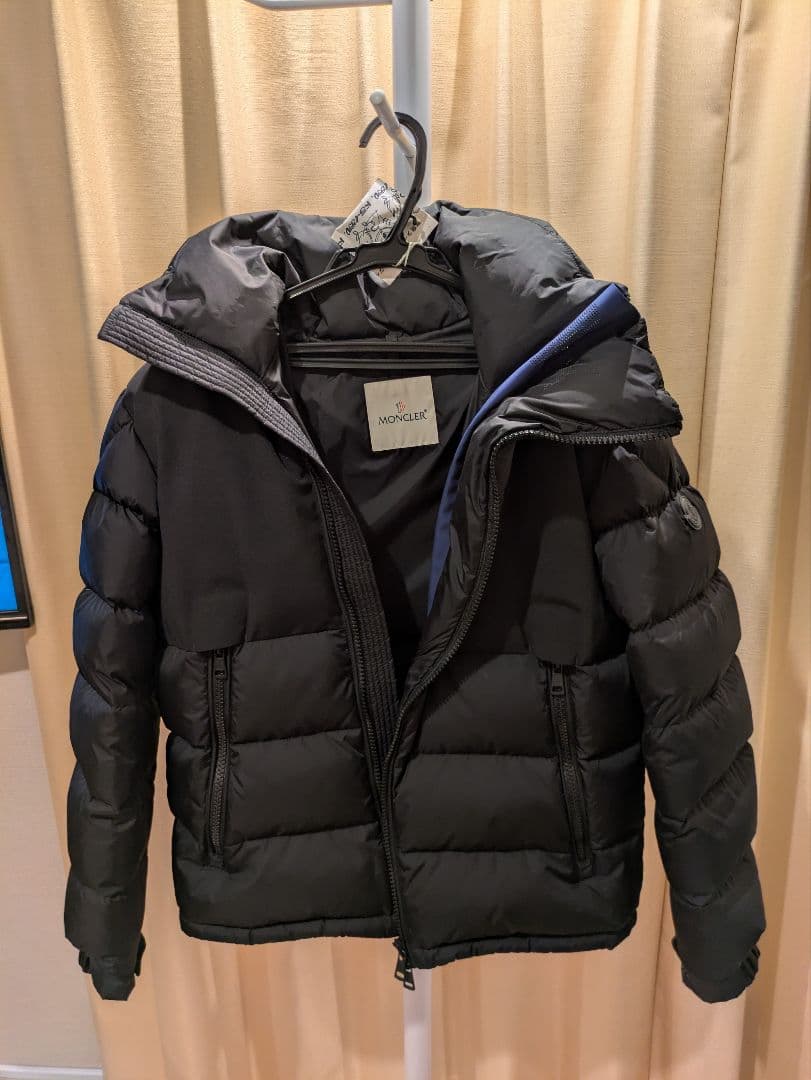 モンクレール　ダウンジャケット　希少品ラヴェダ