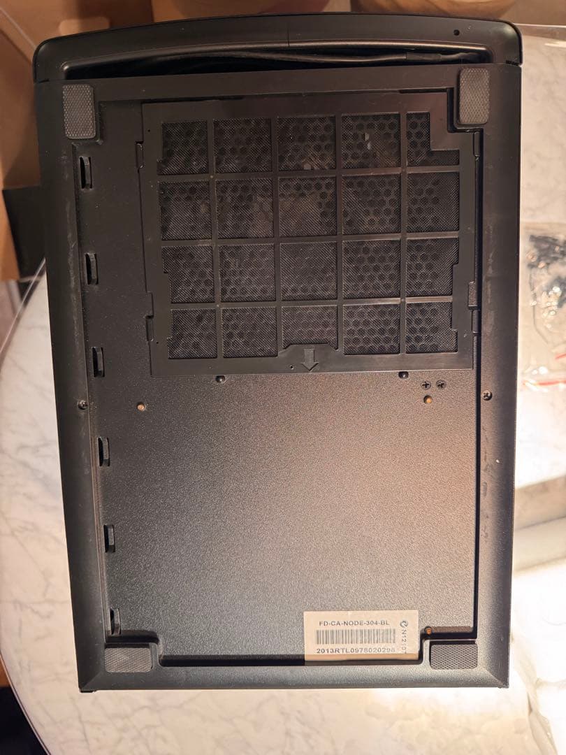 NODE304 PCケース fractal design