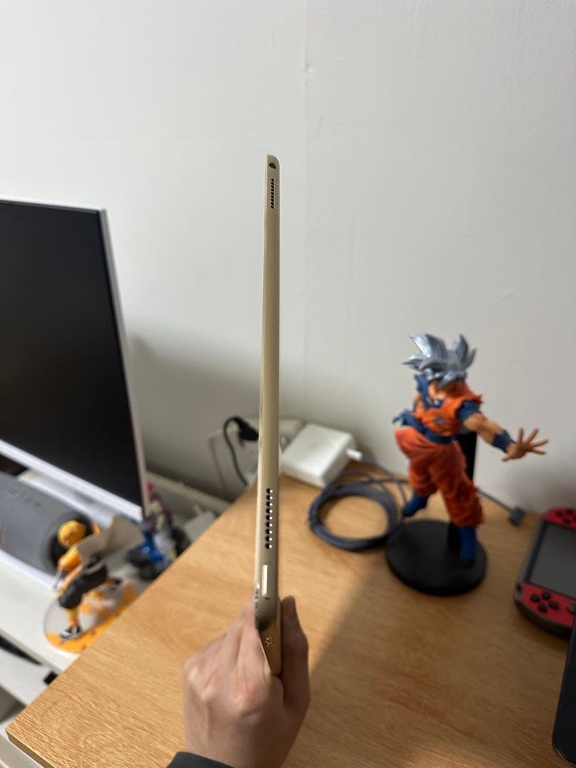 IPad Pro12.9インチ 32GB Smart Keyboard付き