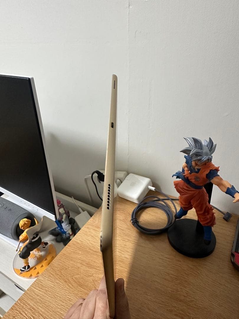 IPad Pro12.9インチ 32GB Smart Keyboard付き