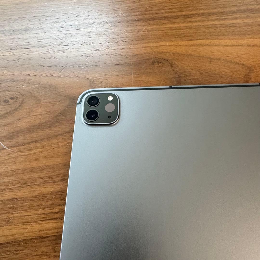 iPad Pro 12.9インチ 第5世代 256GB Cellular