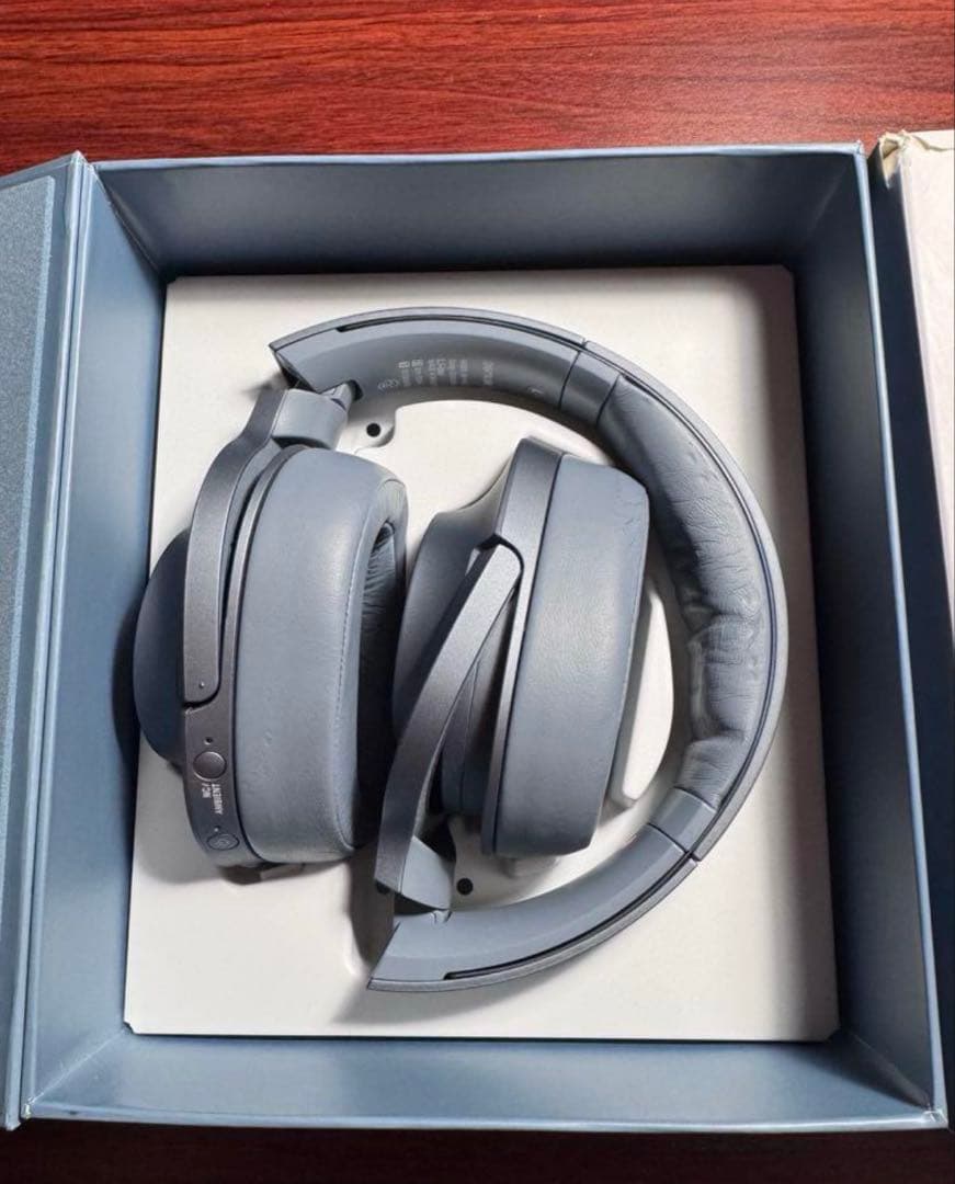 【美品】ソニー ワイヤレスノイズキャンセリングヘッドホン WH-H900N