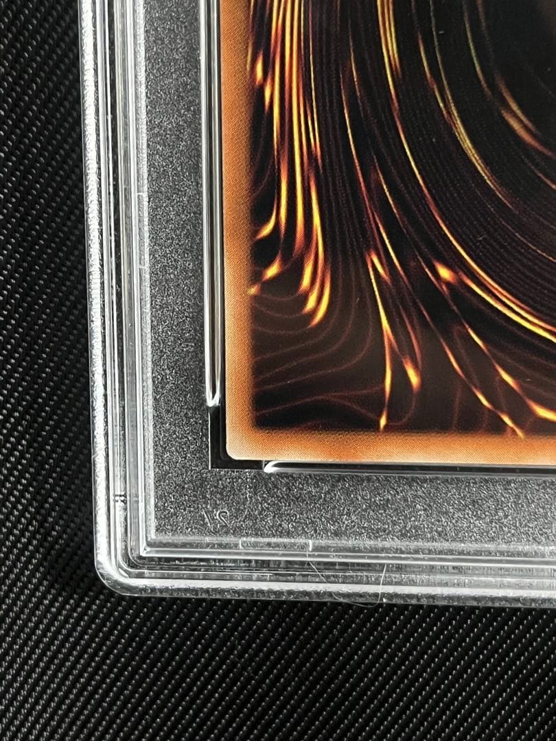 遊戯王　結束と絆の魔導師　25thシークレットレア 黄　アジア版　PSA9